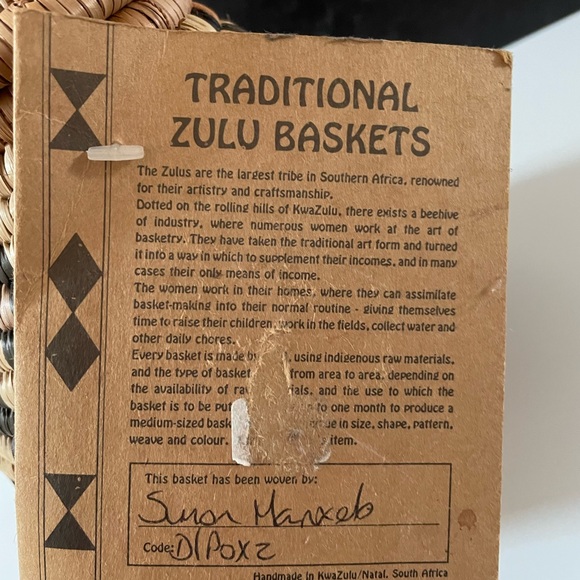 Handmade Zulu Basket w/maker tags attached - Picture 9 of 9